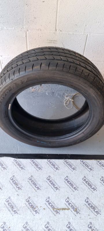 Toyo R37 225 55 R18 98H tyre.