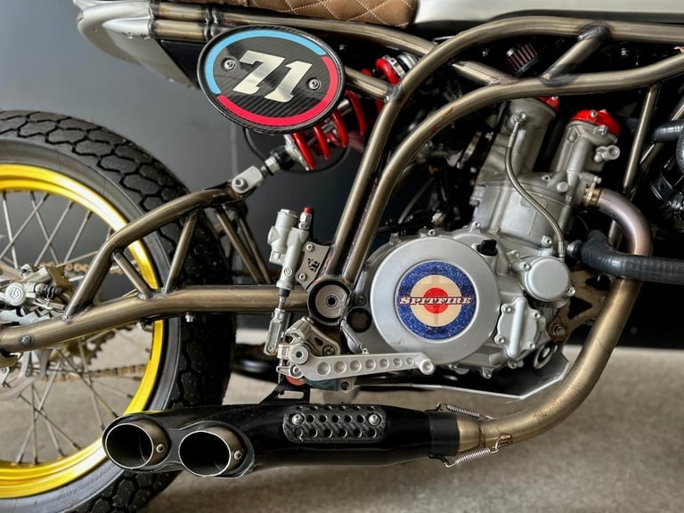 STUNNING LOW MILEAGE 2019/69 CCM SPITFIRE MOTORCYCLE 