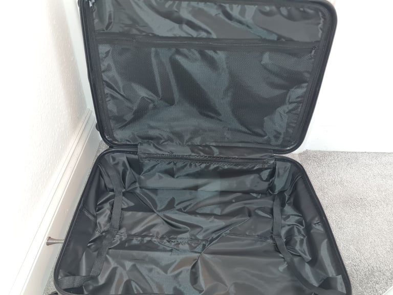 Von Haus suitcase - never used