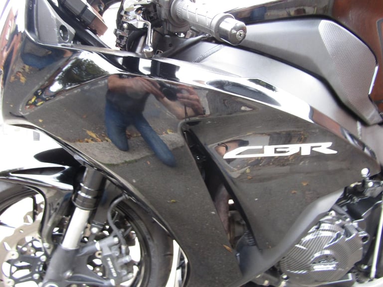 HONDA CBR 1000 RR *2017 * MODEL * AMAZING CONDITION * 9300 MILES *