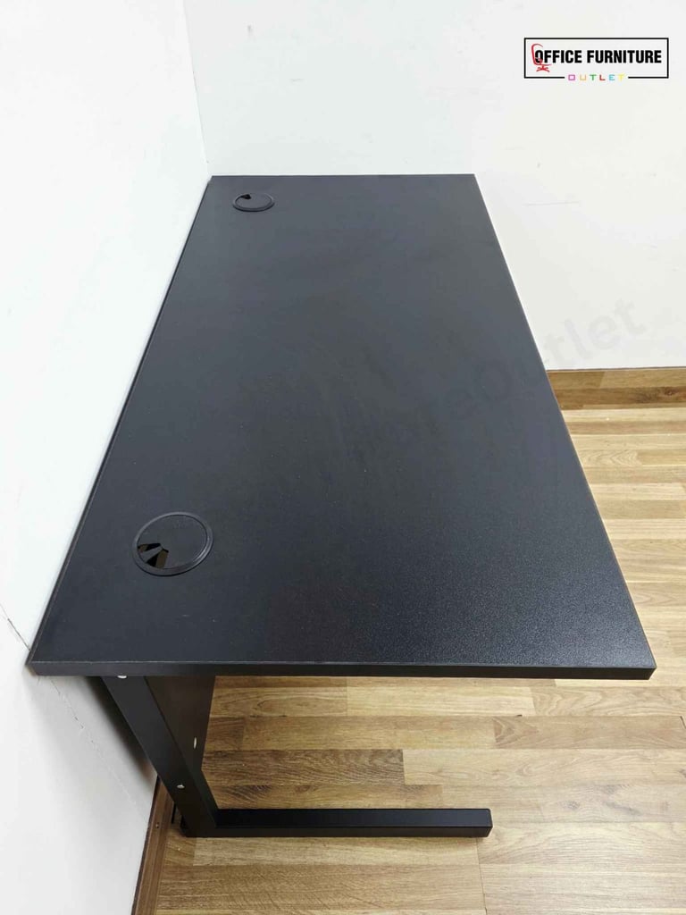 Straight Black Office Desk (120cm x 60cm)