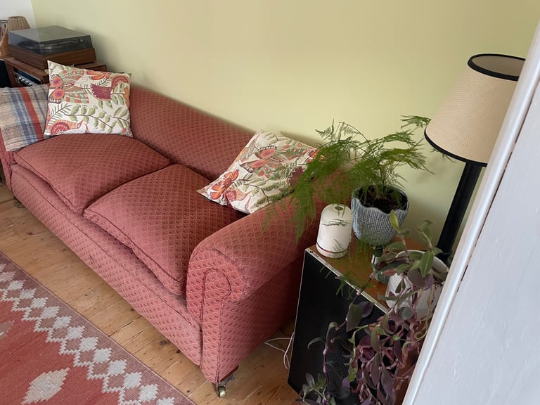 image for Beautiful Vintage Sofa – Classic Style – Portobello, Edinburgh