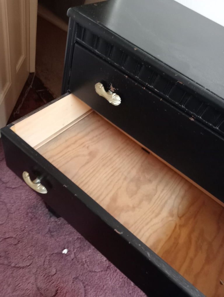 Chest of Drawers - BARGAIN -