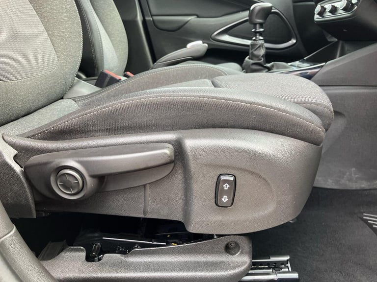 2022 Vauxhall Crossland ELITE EDITION HATCHBACK Petrol Manual