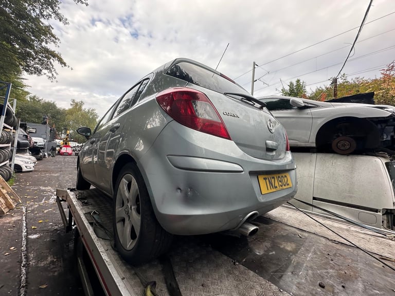 VAUXHALL CORSA D 2010 1.2 PETROL BREAKING 