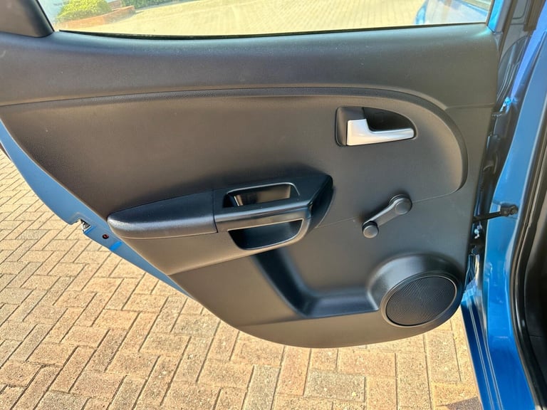 2010 Kia Venga 1.6 2 Auto Euro 5 5dr HATCHBACK Petrol Automatic