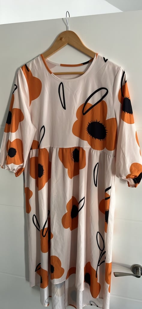 image for Size 16 dresses £5 each 