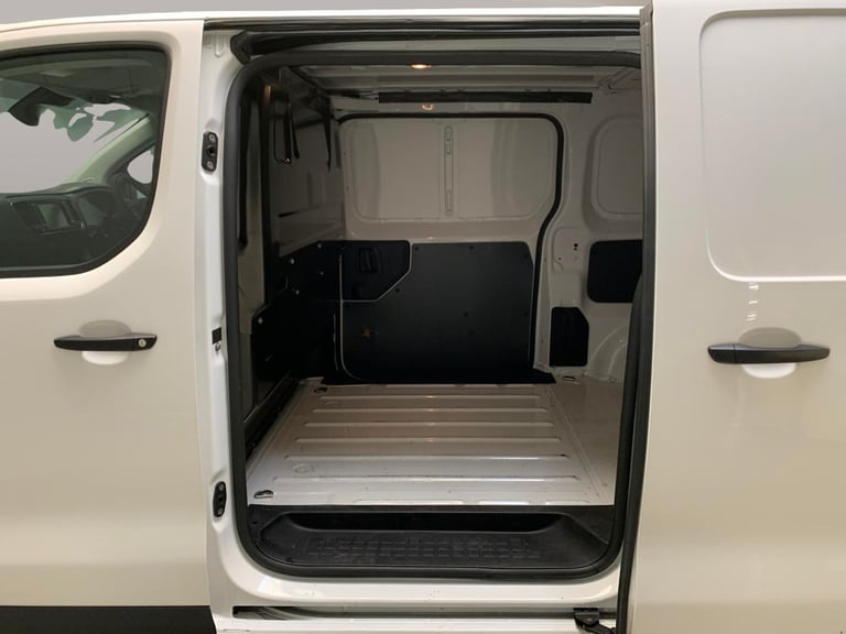 2022 Vauxhall Vivaro 2.0 Turbo D 3100 Dynamic Panel Van 6dr Diesel Manual L1 H1 Euro 6 (s/s) (14 ...