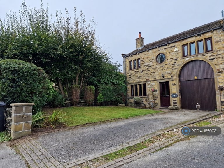 3 bedroom house in Fulstone Road, Huddersfield, HD4 (3 bed) (#1850031)