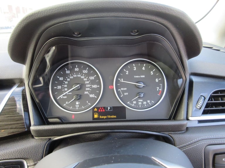 2016 BMW 2 Series Gran Tourer 220i Luxury Gran Tourer ESTATE Petrol Automatic