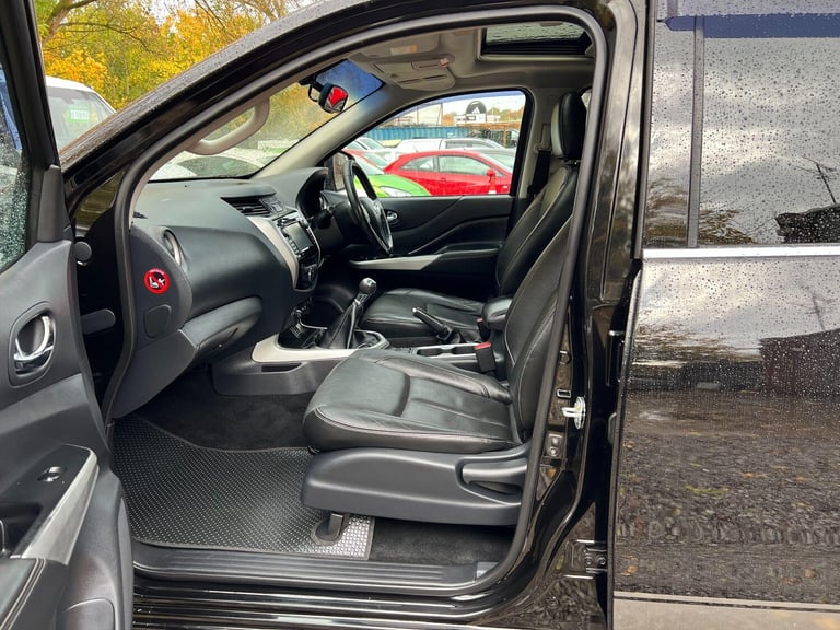 2017 Nissan Navara Double Cab Pick Up Tekna 2.3dCi 190 4WD PICK UP DIESEL Manual