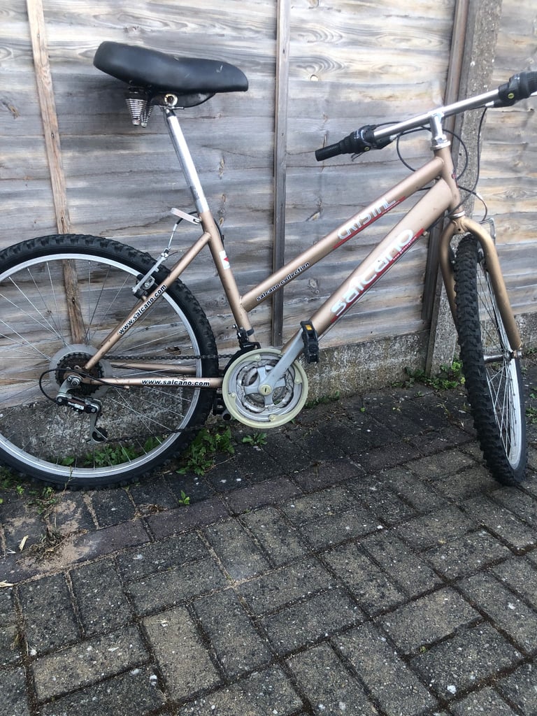 Salcano Bike Suit Junior/ Teenager/ Small Adult/ Woman’s /Girls/ Ladies Bike 26” Tyres wide seat