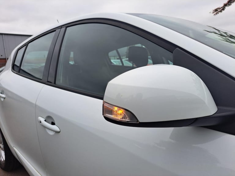2015 Renault Megane 1.5 dCi Dynamique Nav Euro 6 (s/s) 5dr HATCHBACK Diesel Manual