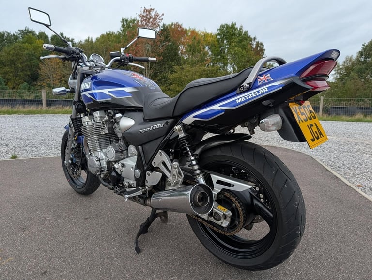 2000 YAMAHA XJR1300