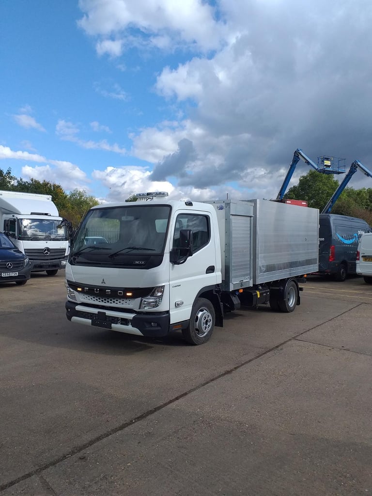 FUSO Canter MY21 3C13