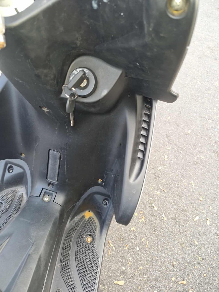 Yamaha Aerox NS50, 2016, 49 (cc)