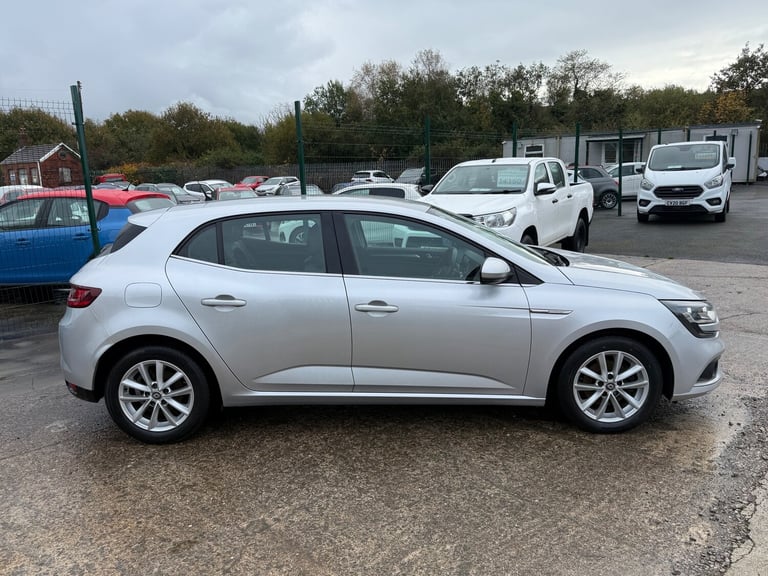 2017 Renault Megane 1.5 dCi Dynamique Nav Hatchback 5dr Diesel Manual Euro 6