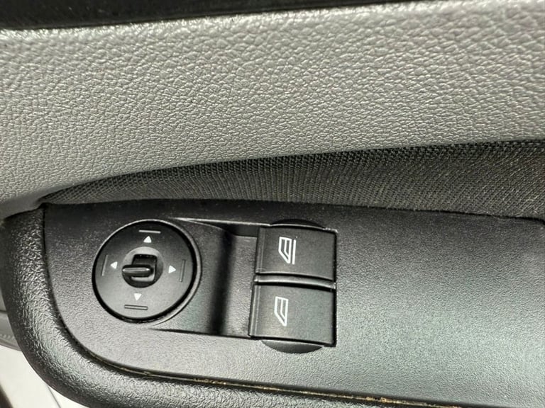 2009 09 FORD FOCUS 1.6 ZETEC HATCHBACK 5DR PETROL MANUAL (161 G/KM, 99 BHP)