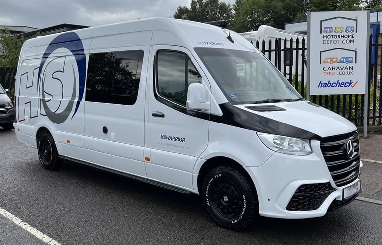 Mercedes Sprinter Holeshot Race Van | Automatic | 4-berth/2-belt | 3500kg | 