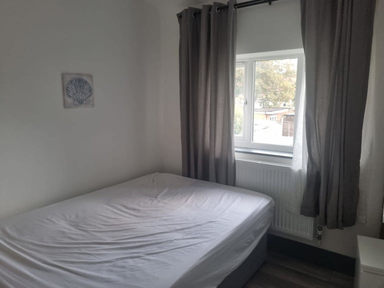 A beautiful room in ELTHAM PALACE !!