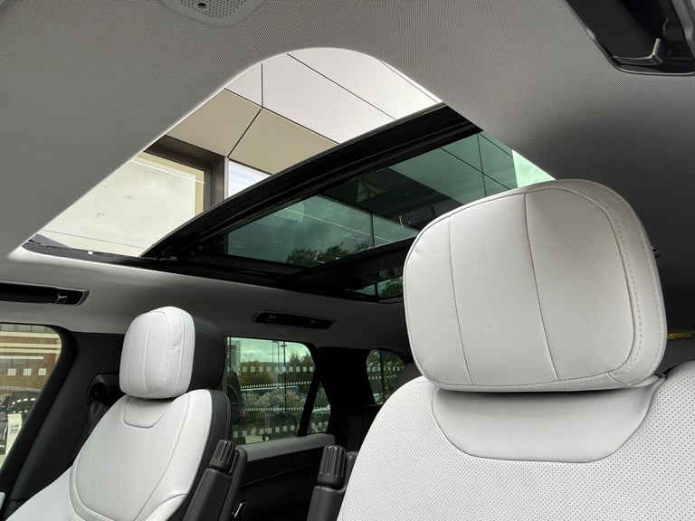2023 Land Rover Range Rover Sport 3.0 D300 MHEV Dynamic SE SUV 5dr Diesel Auto 4WD Euro 6 (s/s) (...