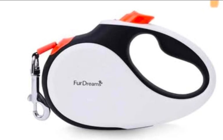 A new still boxed Retractable dog lead the measurements are enclosed 