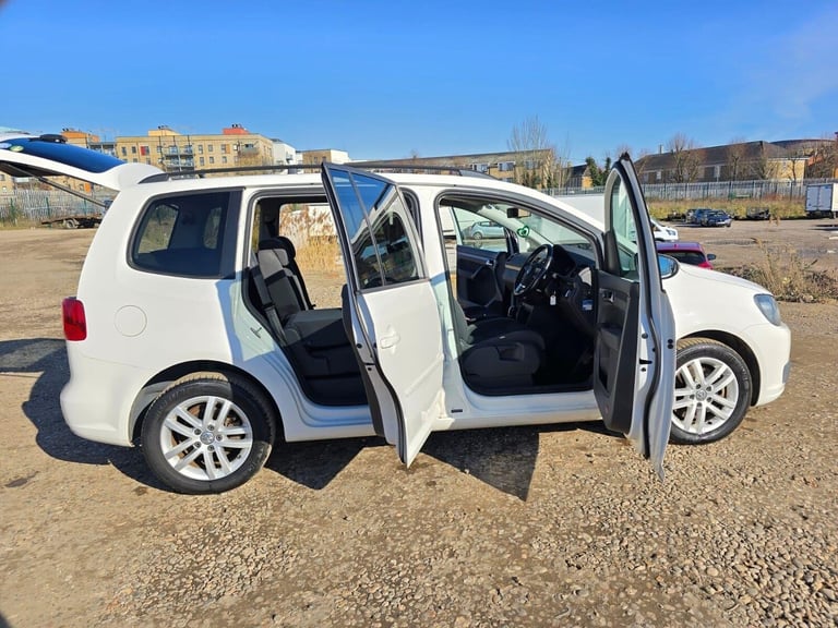 2014 Volkswagen Touran 1.4 TSI BlueMotion Tech SEL DSG Euro 6 (s/s) 5dr MPV Petrol Automatic