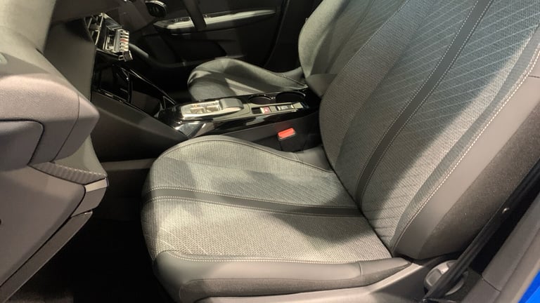 2024 Peugeot 208 1.2 HYBRID Allure Hatchback 5dr Petrol Hybrid e-DSC6 Euro 6 (s/s) (100 ps) Hatch...