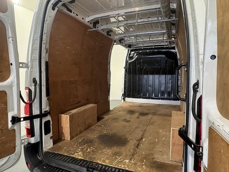 2021 Nissan NV400 dCi 35 Tekna Panel Van Diesel Manual