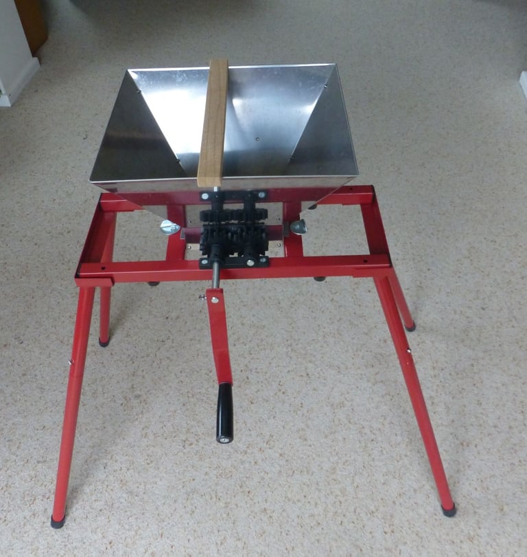image for Apple scratter with stand