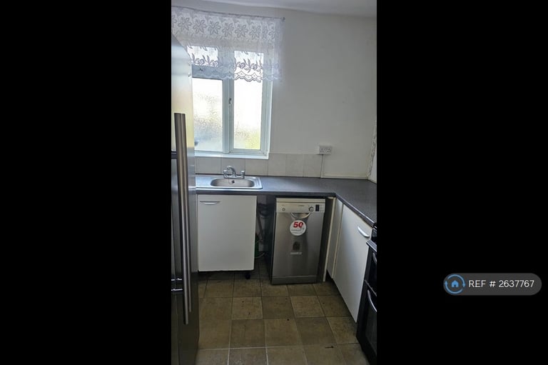 4 bedroom house in East Milton Road, Gravesend, DA12 (4 bed) (#2637767)