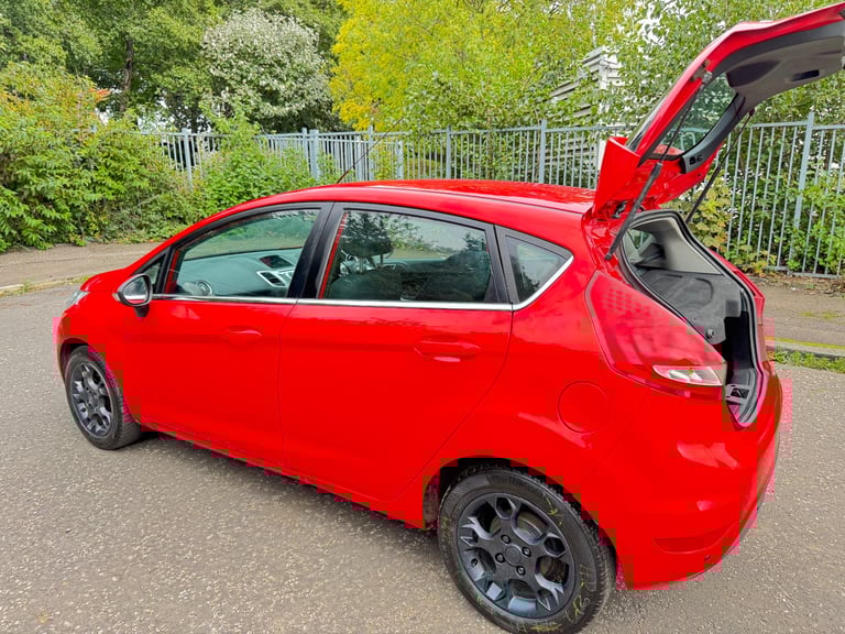 ( 2011 - DIESEL) FORD FIESTA TDCI 1.4*£20 TAX*MOT-1 YEAR *like vauxhall astra corsa focus mazda 2