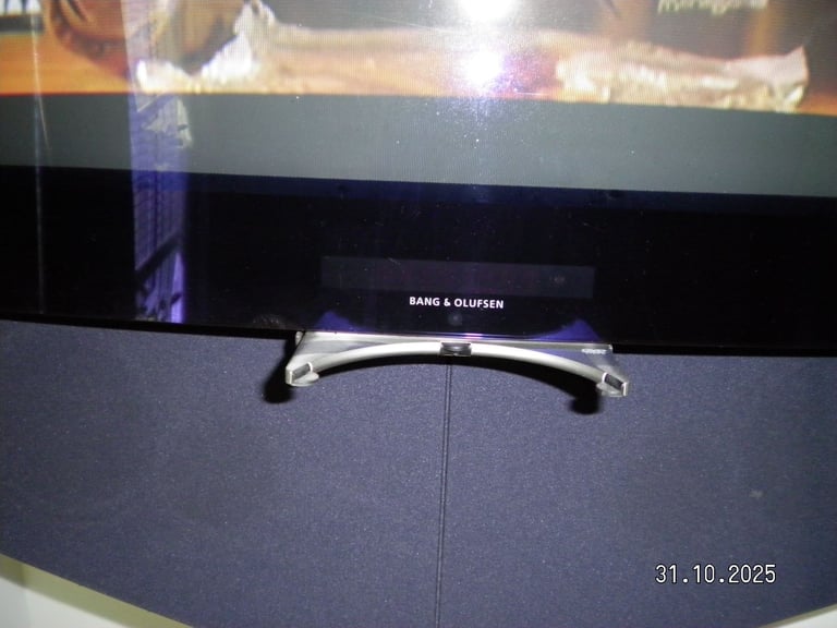 Bang & Olufsen BeoCenter 1 CRT DVD Retro Gaming TV Monitor RGB Scart 240p