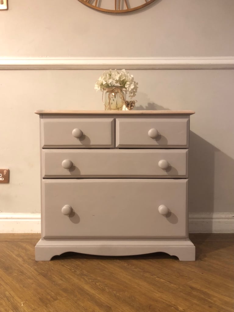 image for Chest of drawers