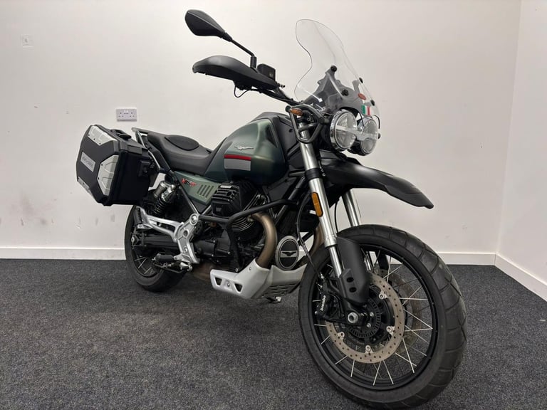 MOTO GUZZI V85 TT ** CRUISE CONTROL - PANNIERS - SKID PLATE **