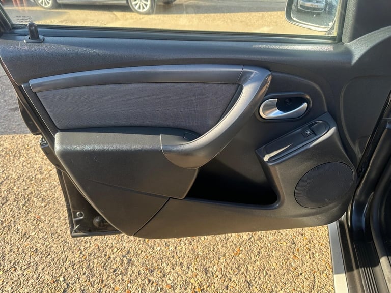 2017 Dacia Duster 1.2 TCe Prestige Euro 6 (s/s) 5dr HATCHBACK Petrol Manual