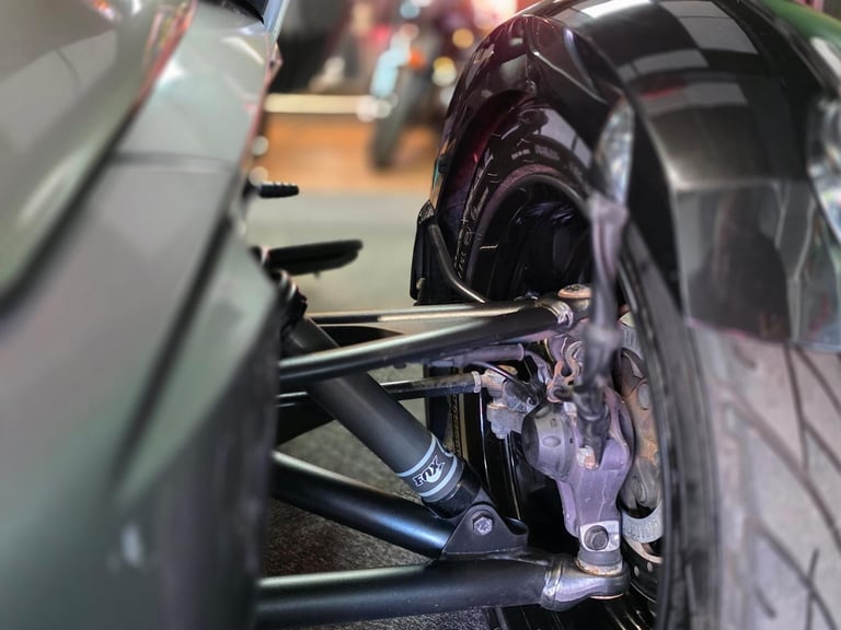 2016 CAN-AM SPYDER F3 1330 ACE 6 SPEED TRIKE 18,000 MILE'S 