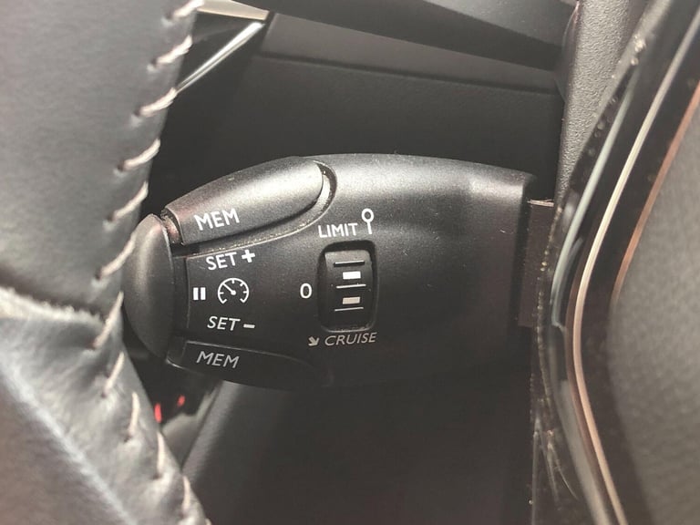 2022 Peugeot 2008 1.2 PureTech Active Premium + Euro 6 (s/s) 5dr HATCHBACK Petrol Manual