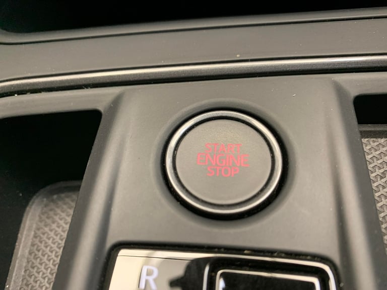 2024 Cupra Leon 1.4 eHybrid 12.8kWh VZ2 Design Edition Hatchback 5dr Petrol Plug-in Hybrid  Hatch...