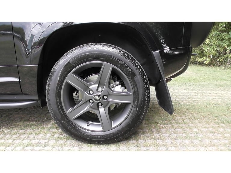 2025 Land Rover Defender 90 D250 MHEV X-Dynamic SE SUV Diesel Automatic