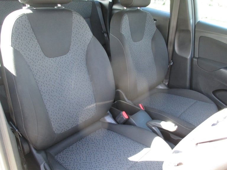 Vauxhall Crossland X SE