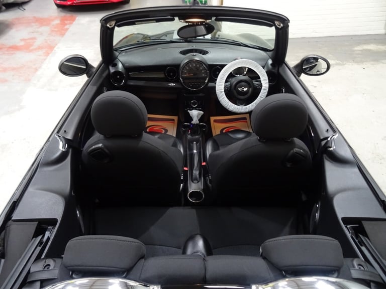 Mini Convertible 1.6 Cooper 2dr Automatic **LOW MILEAGE*ONLY 26000 MILES**