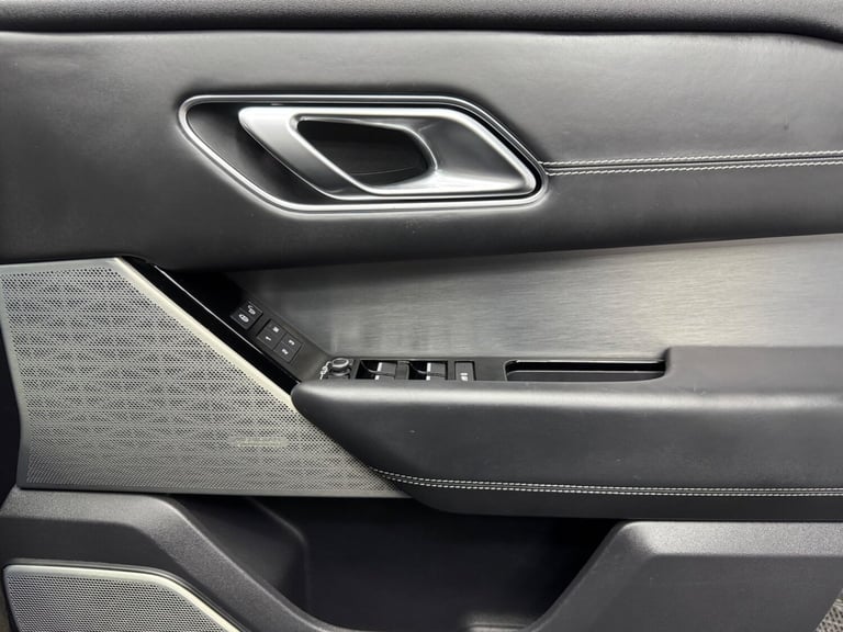 2018 Land Rover Range Rover Velar 2.0 D240 R-Dynamic HSE Auto 4WD Euro 6 (s/s) 5dr ESTATE Diesel ...