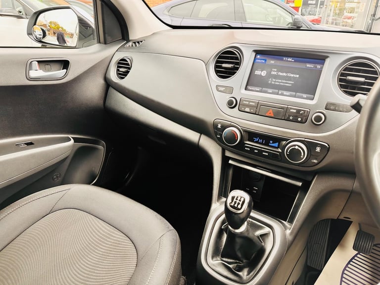 2019 Hyundai i10 1.0 Premium Euro 6 5dr HATCHBACK Petrol Manual