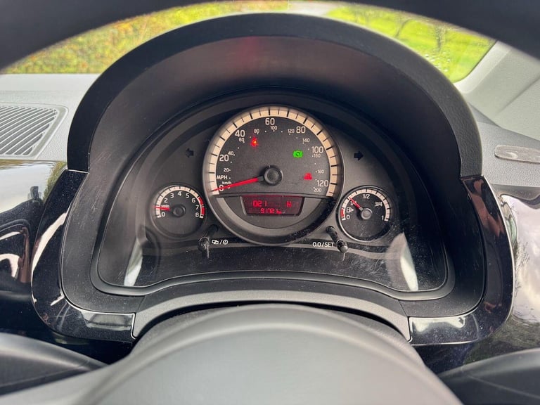 Volkswagen up! 1.0 Move up! Hatchback 5dr Petrol ASG Euro 5 (60 ps) Petrol Automatic