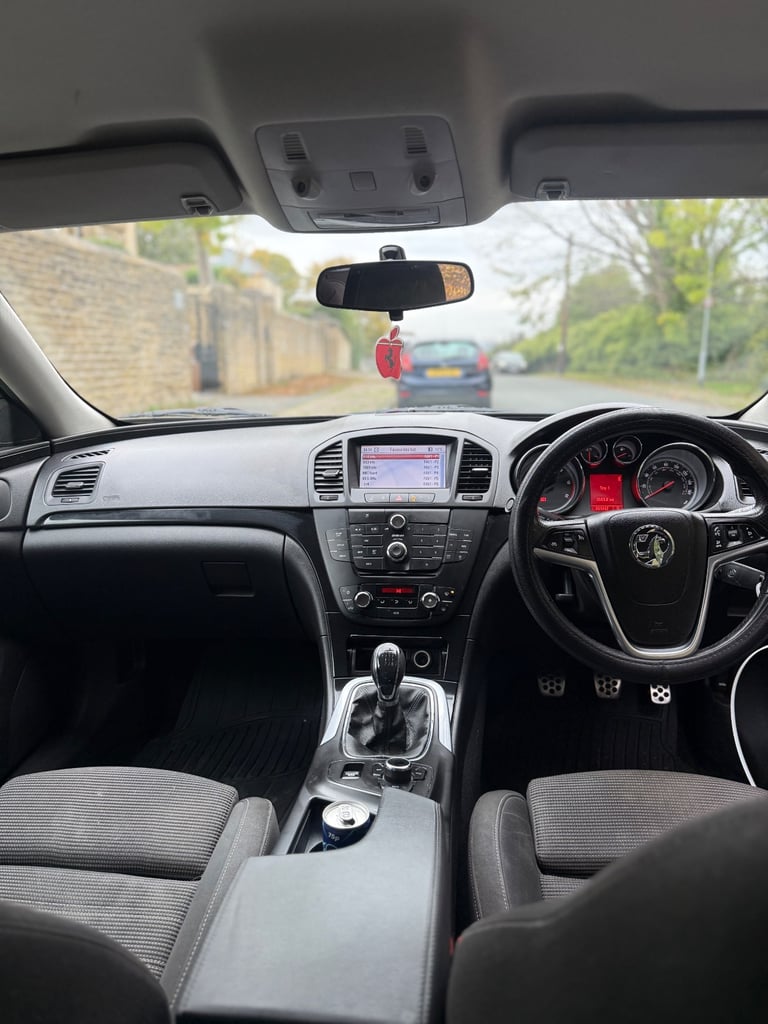 Vauxhall, INSIGNIA, Estate, 2011, Manual, 1956 (cc), 5 doors