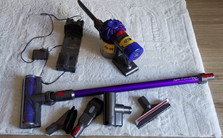 Dyson cordless vaccum cleaner for sale