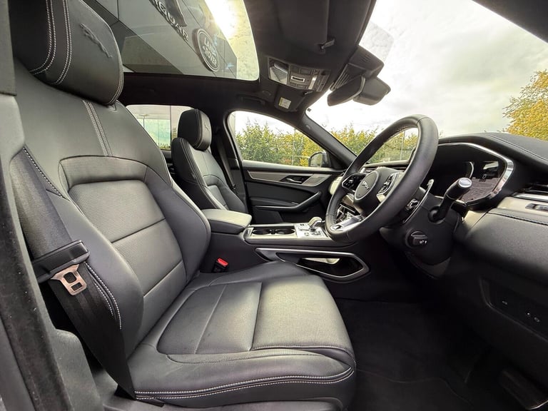 2024 Jaguar F-Pace 2.0 P250i R-Dynamic SE Black SUV 5dr Petrol Auto AWD Euro 6 (s/s) (250 ps) EST...