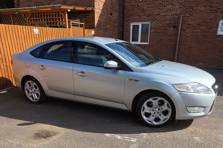 Ford, MONDEO, FULL SERVICE HISTORY Hatchback, 2009, Manual, 1997 (cc), 5 doors