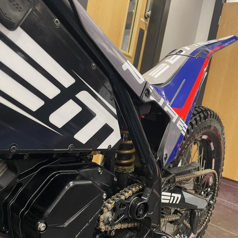 2022 EM EPURE ** EXCELLENT CONDITION** USED ELECTRIC TRIAL **EX SCHOOL**